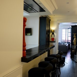 Photo 1 - Le chef vous accueille dans son appartement parisien pour vos rendez-vous professionnels ou privés  - Le comptoir de la cuisine : pour partager et vivre des Expériences Gourmandes Uniques