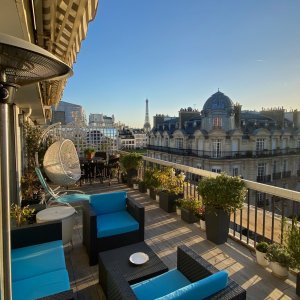 Photo 0 - Terrasse avec belle vue Tour Eiffel  - le salon de jardin avec la Tour Eiffel
