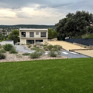 Photo 0 - Contemporary villa with large garden 1800 m² - Extérieur deuxième palier (avec boulodrome)