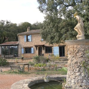 Photo 0 - Domaine champêtre au cœur de la Provence Verte - La bastide de 300 ans, avec 15 couchages.