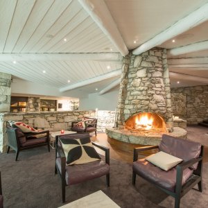 Photo 0 - Bar & restaurant with 360° Alps mountains view - Salon des pièces de monnaie