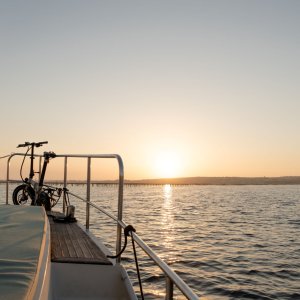 Photo 2 - Dutch speedboat with boatman - Un grand pont avant pour se détendre sur les bains de soleil ou rêver face à l'horizon