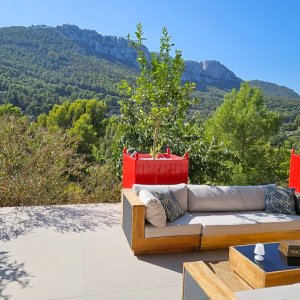 Photo 4 - Villa d'architecte vue mer et montagne  - Coin canapé pouvant accueillir 12 personnes