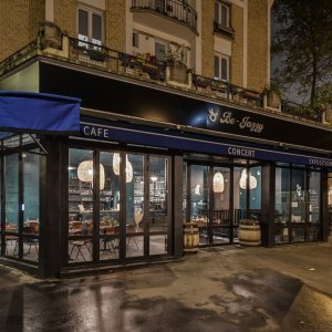 Photo 21 - Restaurant avec scène - James Brown - Entrée avec terrasse