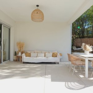 Photo 8 - Contemporary villa with swimming pool - Patio