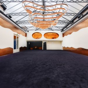Photo 1 - Salle au style rétro-futuriste dans le triangle d'or parisien - 
