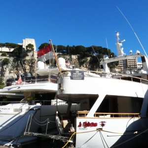 Photo 4 - Charming boat at the port of Fontvieille - Bateau