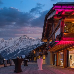 Photo 2 - Résidence hôtelière 4 étoiles sup, vue saisissante sur la vallée de Chamonix et sur le Mont-Blanc - Terrasse de la salle Crystal