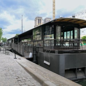 Photo 0 - Restaurant flottant avec vue sur Notre-Dame - vue du quai 