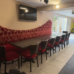 Photo 2 - Salle de conférences - Table, banquette et chaises