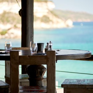 Photo 14 - Hotel, intimate setting, immediate beaches, huts, restaurant, conference room - Paillote bord de la plage