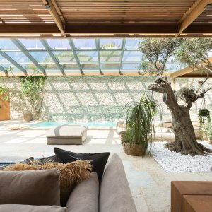 Photo 9 - Authentique Moulin sur les falaises de Bonifacio, villa de 420 m² avec piscine intérieure chauffée - Espace chauffée avec piscine