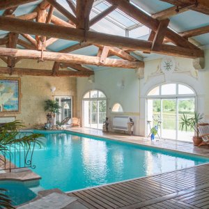 Photo 7 - Un lieu d'excellence pour que vos événements soient à la hauteur de vos rêves - L'espace bien-être avec piscine chauffée de 188 m², jacuzzi, hammam et salon de massage