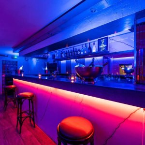 Photo 2 - Nightclub - Bar