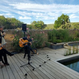 Photo 9 - Gite écologique & authentique à 35 minutes de Montpellier  - Concert au bord du bassin de baignade