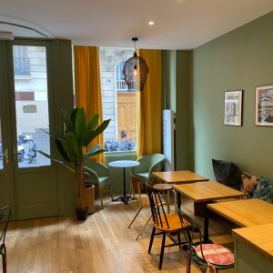 Photo 8 - Cozy Coffee Shop with 30 seats near the Abbesses - Salle de restauration 