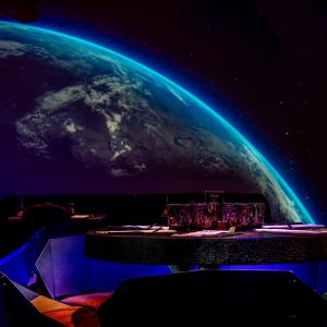 Photo 1 - Travel into space in the heart of an immersive Parisian restaurant - 