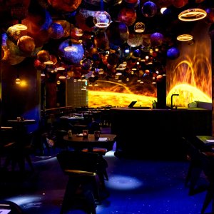 Photo 15 - Travel into space in the heart of an immersive Parisian restaurant - 
