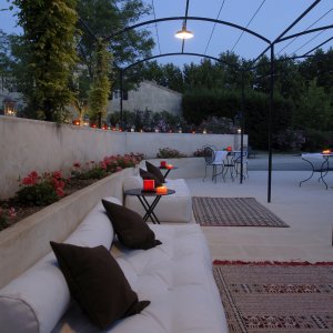 Photo 3 - Espace cosy avec terrasse ombragée - La terrasse du b, lounge bar