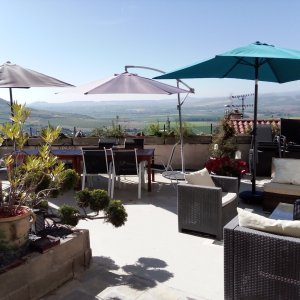 Photo 4 - A chapel turned loft with a view of the Auvergne volcanoes - terrasse