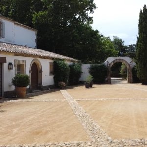 Photo 8 - Old farmhouse with arena and indoor riding school - La cour