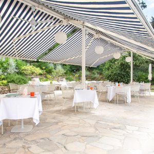 Photo 9 - Restaurant & terrace nestled in the Vençoise hills - Terrasse