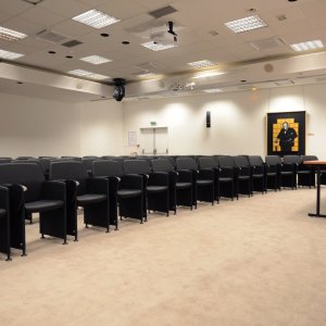 Photo 4 - An Auditorium for your 100-people meetings - 