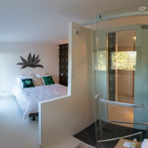 Photo 47 - Villa avec piscine à débordement et jacuzzi rooftop - Chambre 2 et salle de bain