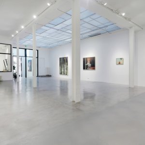 Photo 7 - Galerie d'art contemporain au cœur du Marais - Espace principal avec vue sur l'entrée 