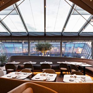Photo 0 - Restaurant in the heart of the Golden Triangle on the 6th floor of a Haussmann building with terrace - Salle du restaurant