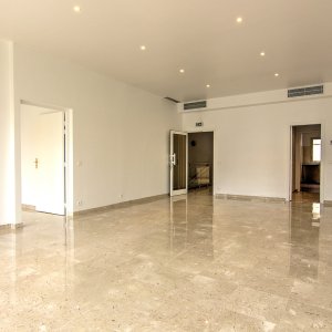 Photo 28 - Spacious hall of 290m² on three levels - Etage 2 - salle 2