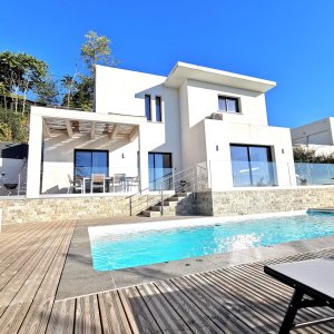 Photo 0 - Maison avec jardin piscine et vue mer - La maison et la piscine