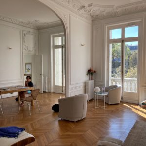 Photo 2 - Hausmanian living room in the 17th arrondissement - 