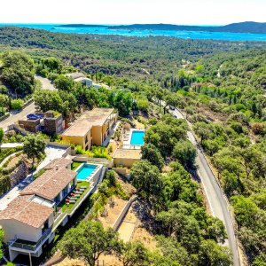 Photo 1 - Villa with sea and mountain views, located ten minutes from the port of Saint-Tropez - Le domaine