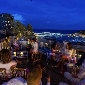 Photo 3 - Terrasse exclusive avec vue imprenable sur le Port de Monaco - Une réception