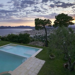 Photo 36 - Grande villa avec magnifique vue sur Cannes et St Tropez - Double terrasse côté piscine
