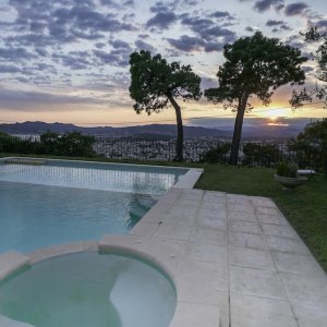 Photo 39 - Grande villa avec magnifique vue sur Cannes et St Tropez - Double terrasse côté piscine