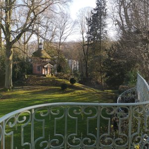 Photo 5 - Jardin classé d'exception de 10 000 m² à 20 min de Paris  - pigeonnier vue de la terrasse