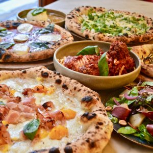 Photo 1 - Restaurant Italien avec une belle terrasse au coeur du quartier du Louvre - Belles pizzas et plas aux ingrédients 100% italiens certifiés D.O.P.
