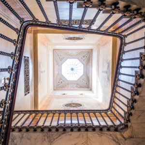 Photo 4 - Un hôtel particulier à Marseille  - Cage d'escalier