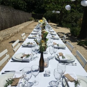 Photo 18 - An enchanting setting, an unforgettable event - Très longue table de mariage sur le terrain de pétanque