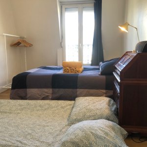 Photo 5 - Appartement 2 pièces, calme, lumineux, bien insonorisé, place d'Italie - La chambre avec un lit et un futon (possibilité de mettre un deuxième futon)