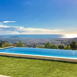 Photo 1 - Villa vue aérienne sur Nice et la mer a 5 mns de l autoroute et 15 mns de Monaco  - 