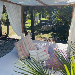Photo 69 - Bastide (140m2) avec piscine et jacuzzi au coeur d'une oliveraie centenaire - Bed et vue sur le jardin 