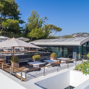 Photo 11 - Luxurious Contemporary Villa with Panoramic Sea Views - 