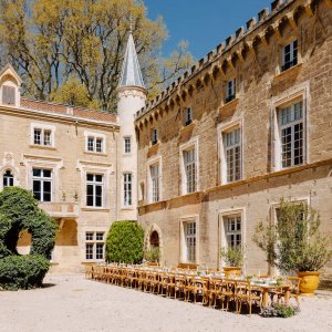 Photo 7 - Château exclusif du 17ème siècle en Provence - Cours d'honneur dining outside - maximum 200 guests