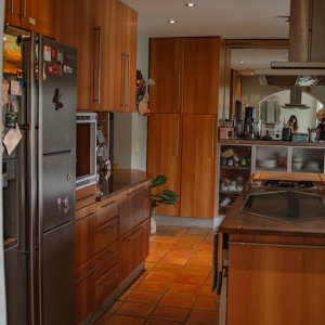 Photo 36 - Villa spacieuse de 5 chambres avec piscine - minimum 2 nuitées - Vue de la cuisine depuis la salle à manger