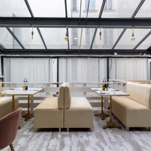 Photo 2 - Restaurant  -  lounge et speakeasy - La mezzanine de notre restaurant peux accueillir 30 convives assis ..