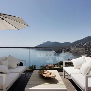 Photo 9 - Une belle villa avec une magnifique vue mer dans l'Alp Maritim de Théoule-Sur-Mer. - 