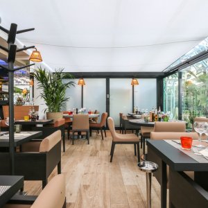 Photo 5 - Restaurant les Jardins du Capitole with south-facing terrace - 